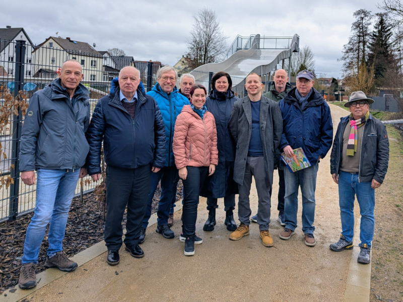 FWG Kreisverband und FW Laubach besuchen Busecker Schwimmbad